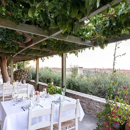 Dalabelos Estate - Traditional Agrotourism Complex Angeliana (Crete)