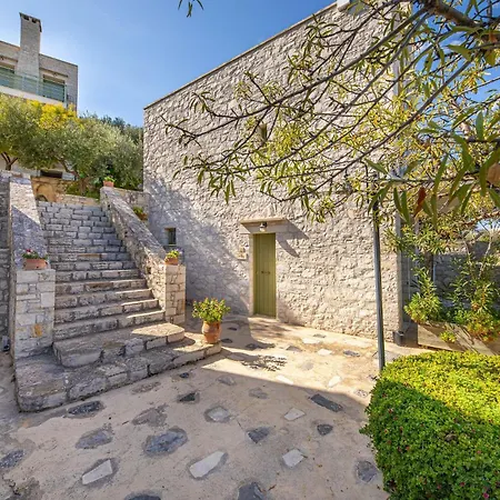 Dalabelos Estate - Traditional Agrotourism Complex Angeliana (Crete)